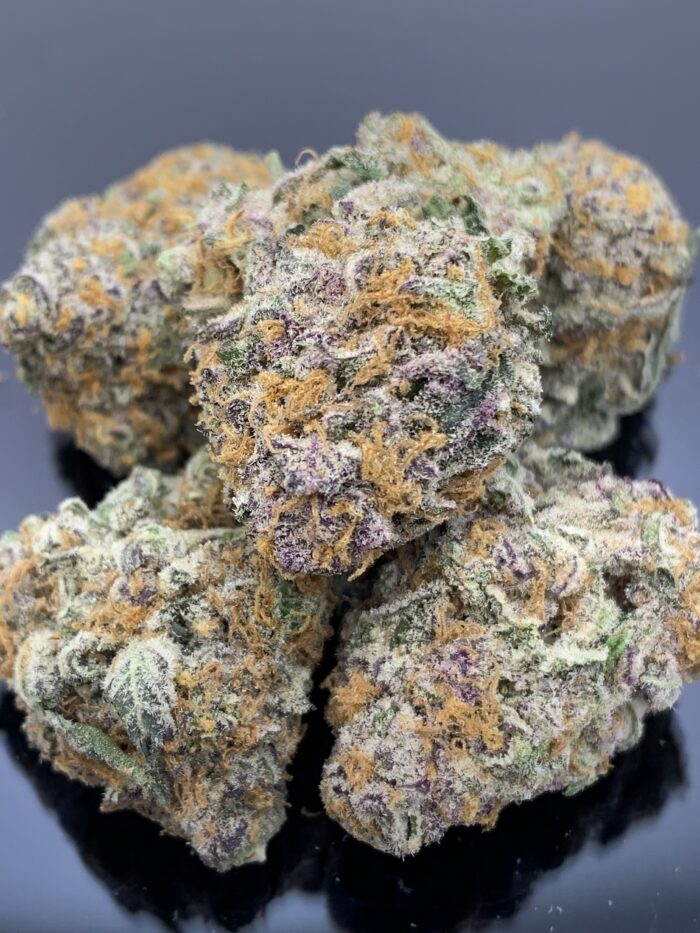 MOON WALK (Indica) Buy 1 oz get 1/2 oz free ~ $69 1/2 oz $109 oz